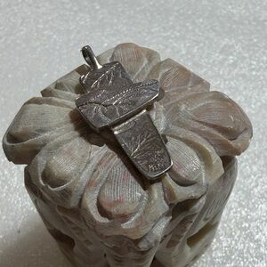 Sterling Silver Nancy Denmark Impressions of Nature Carved Cross Pendant  (2)